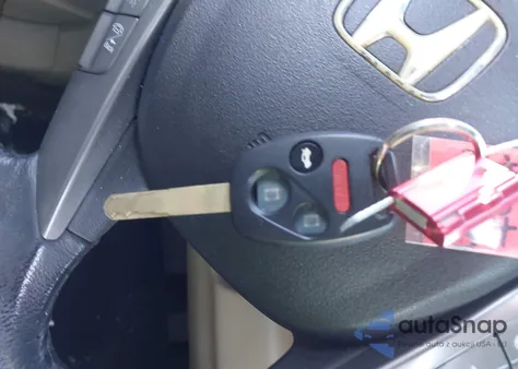 2009 Honda Pilot Touring z USA, uszkodzony, nr VIN 5FNYF38999B006464